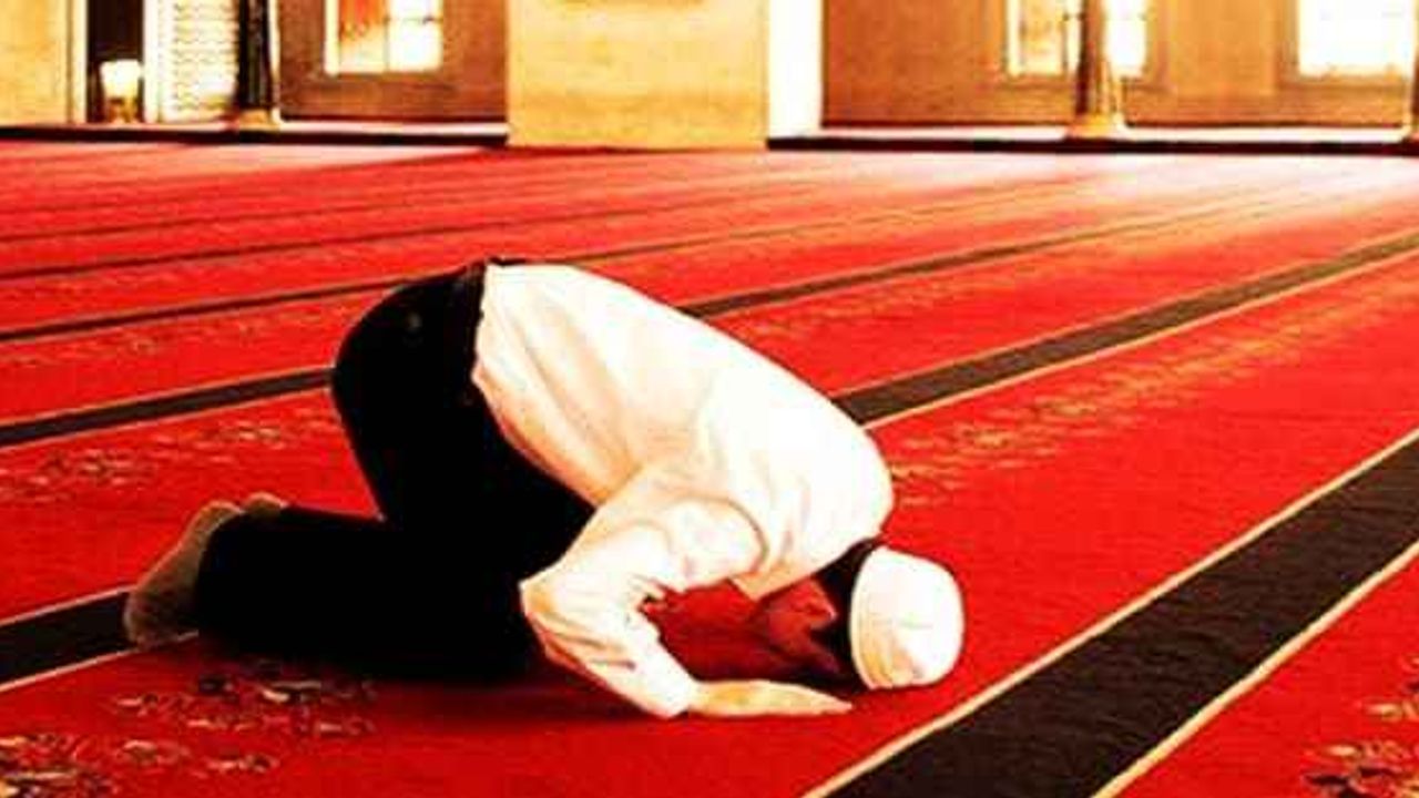 Tilavet secdesi nedir? Secde ayetleri okunduğunda yapılan Tilavet secdesi nasıl yapılır?