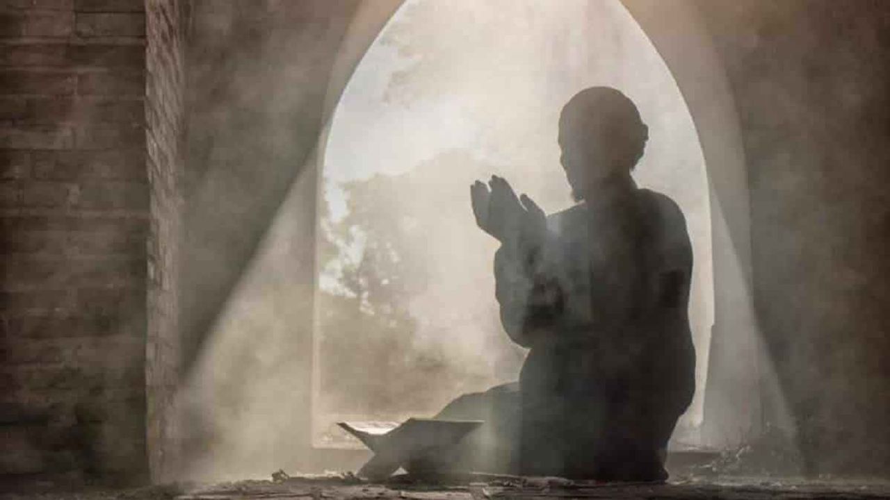 İftitah Tekbiri nasıl alınır? İftitah Tekbiri’nin anlamı, hikmet ve faziletleri