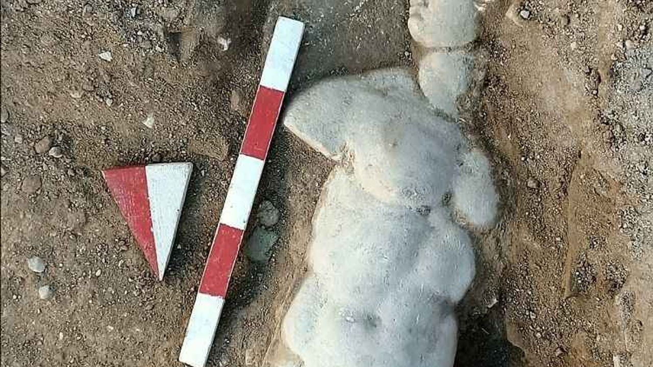 Heyecanlandıran buluş! 3 bin yıllık kabartma gün yüzüne çıktı