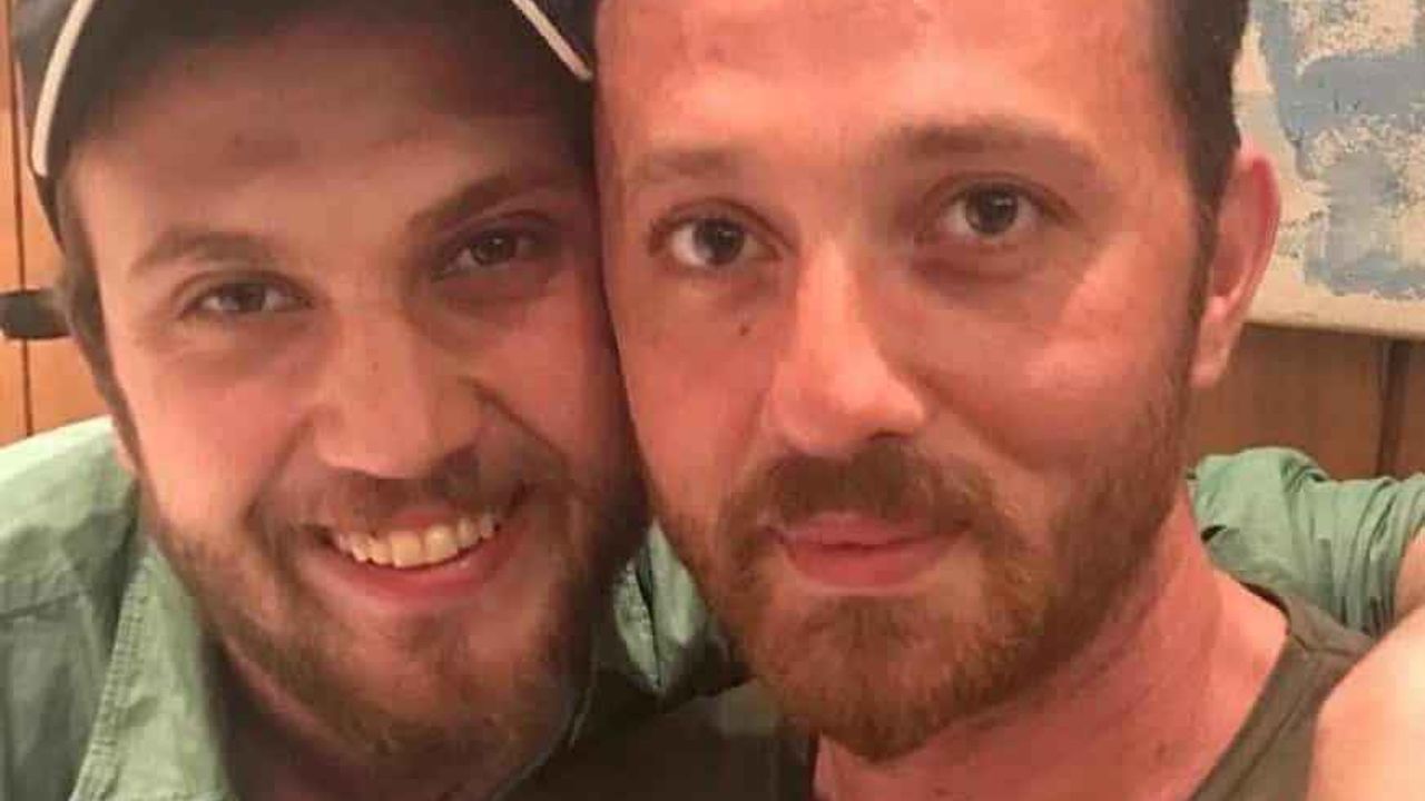 Aras Bulut İynemli kardeşi Orçun İynemli kimdir? Orçun İynemli Kırmızı Oda dizisinde