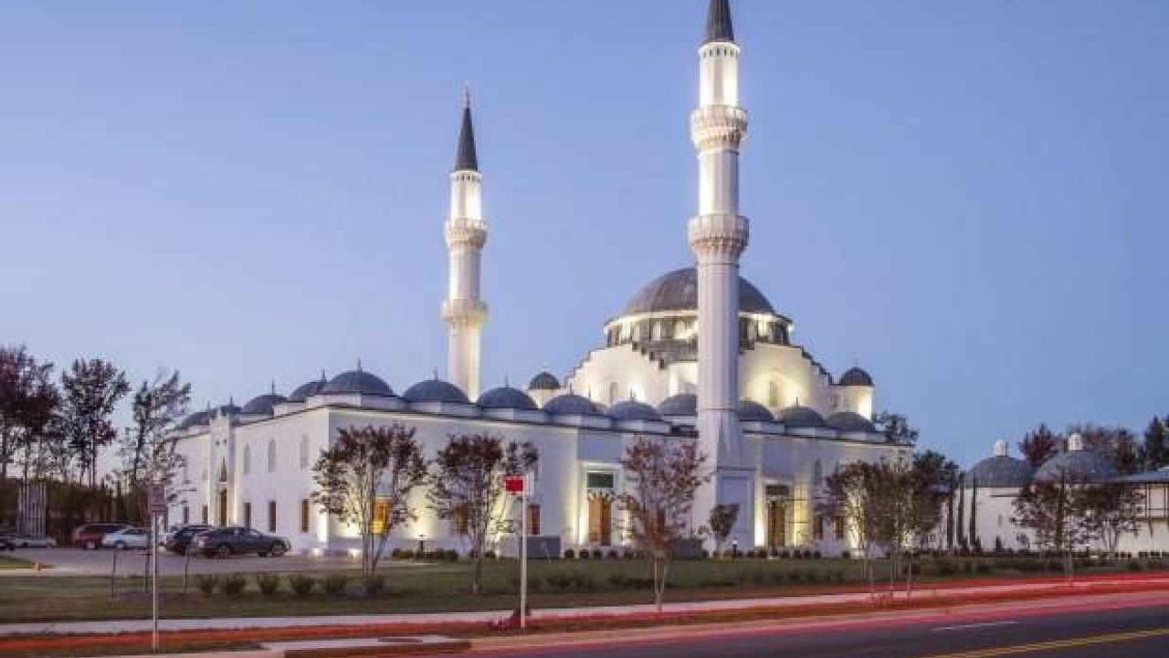 İsrail köstebekleri camilere sızdı!