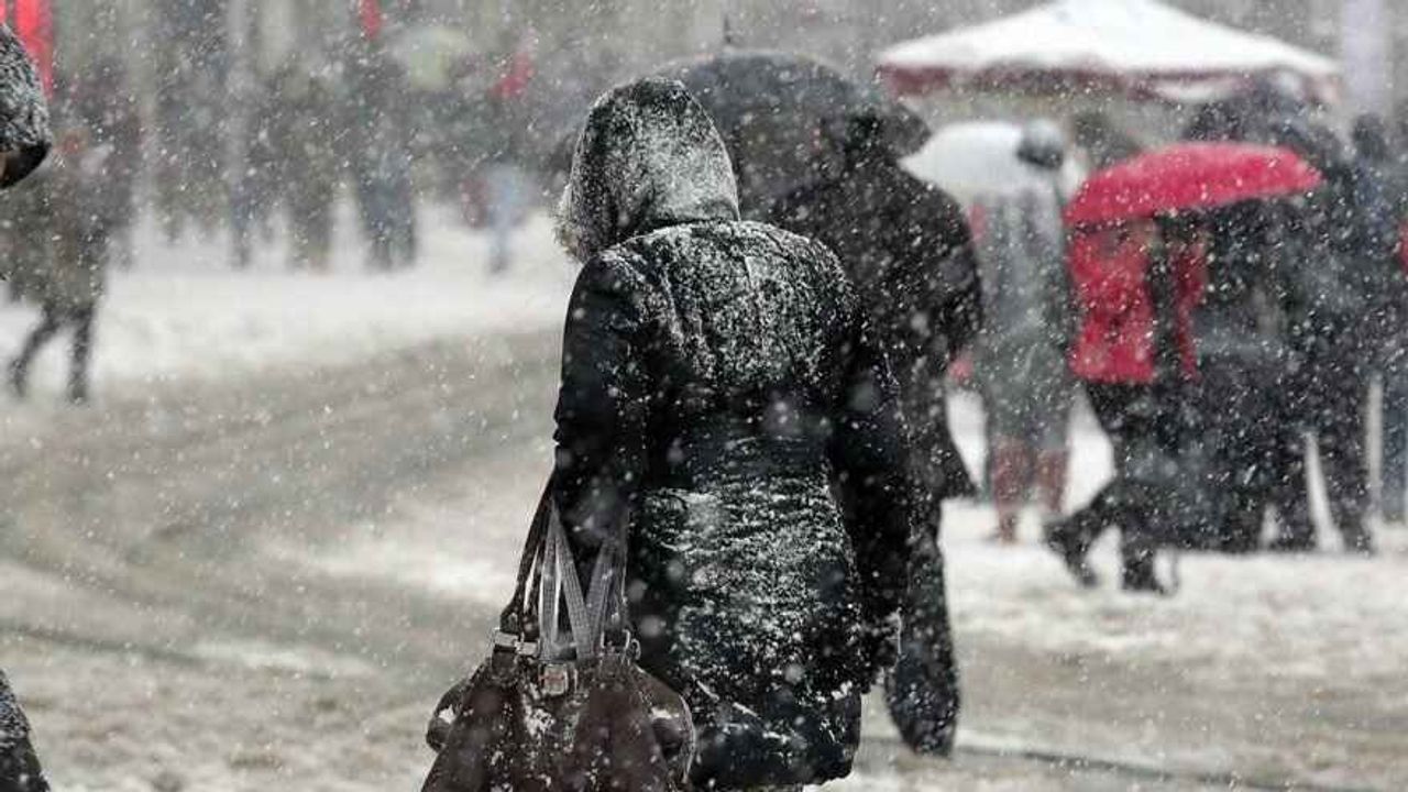 Meteoroloji'den bir çok il için uyarı üstüne uyarı! Çok kuvvetli geliyor
