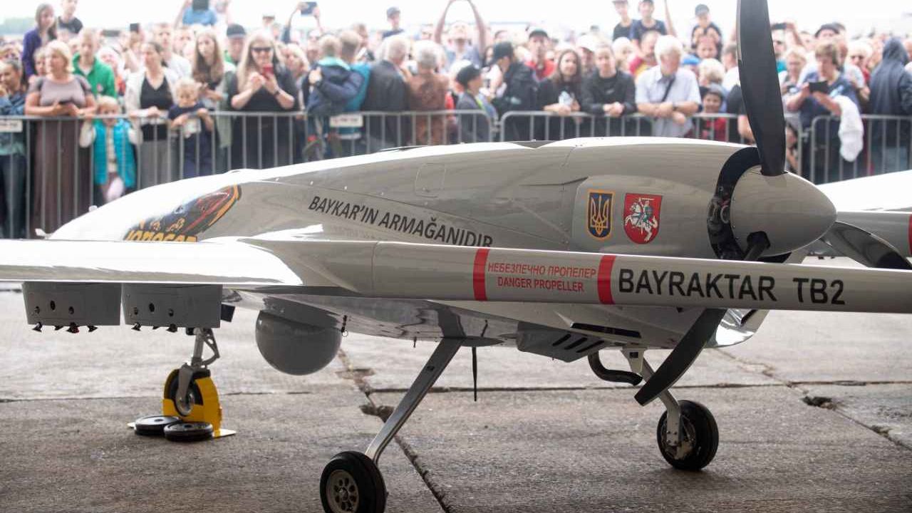 Bayraktar TB2 Litvanya'ya gönderildi...Teslim töreninde büyük ilgi!