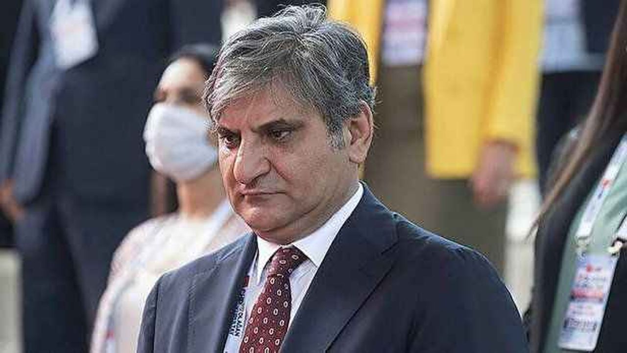 CHP'de skandal olaylar sonrası istifa eden Aykut Erdoğdu geri döndü!