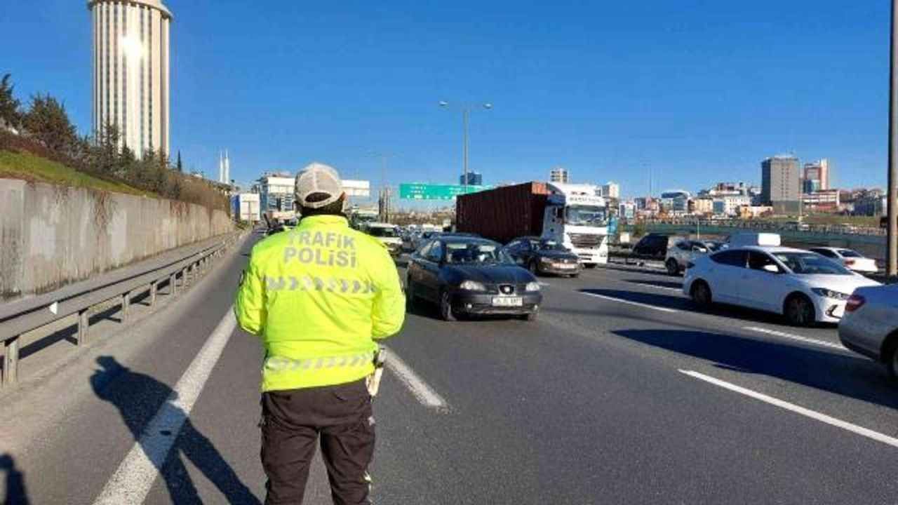 Trafikte zikzak çizerek tehlike oluşturan sürücülere ceza yağdı