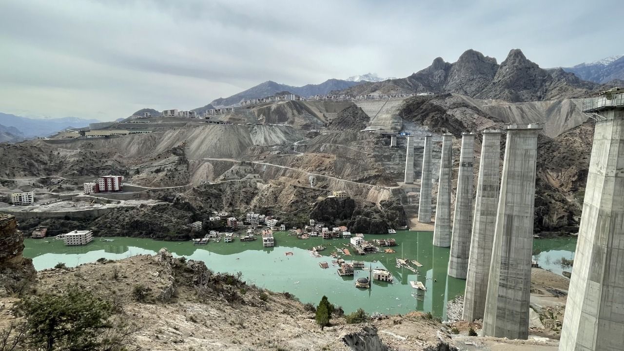Yusufeli Barajı'nda su yüksekliği 100 metreyi geçti