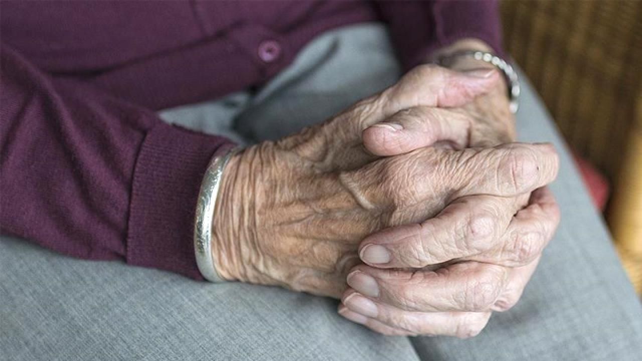 Alzheimer'ın ilerlemesini yavaşlatan ilaca tam onay