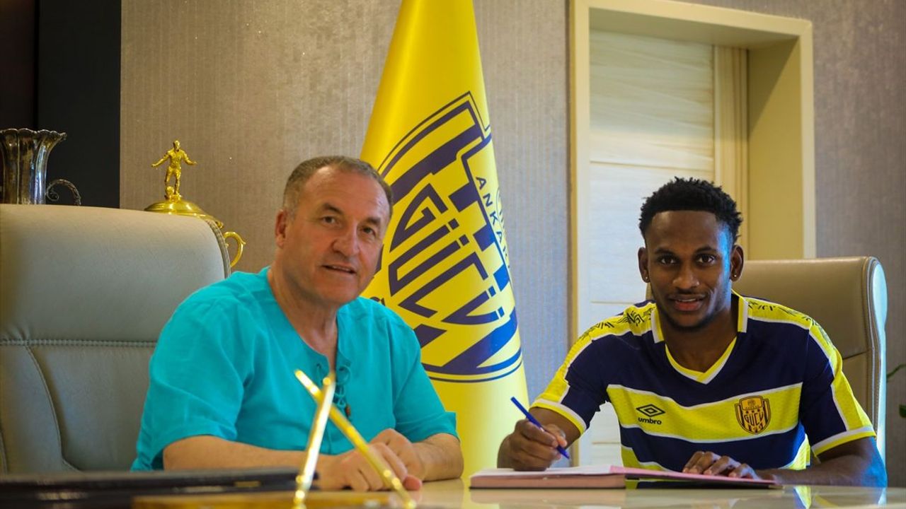  Ankaragücü, Renaldo Cephas'ı transfer etti