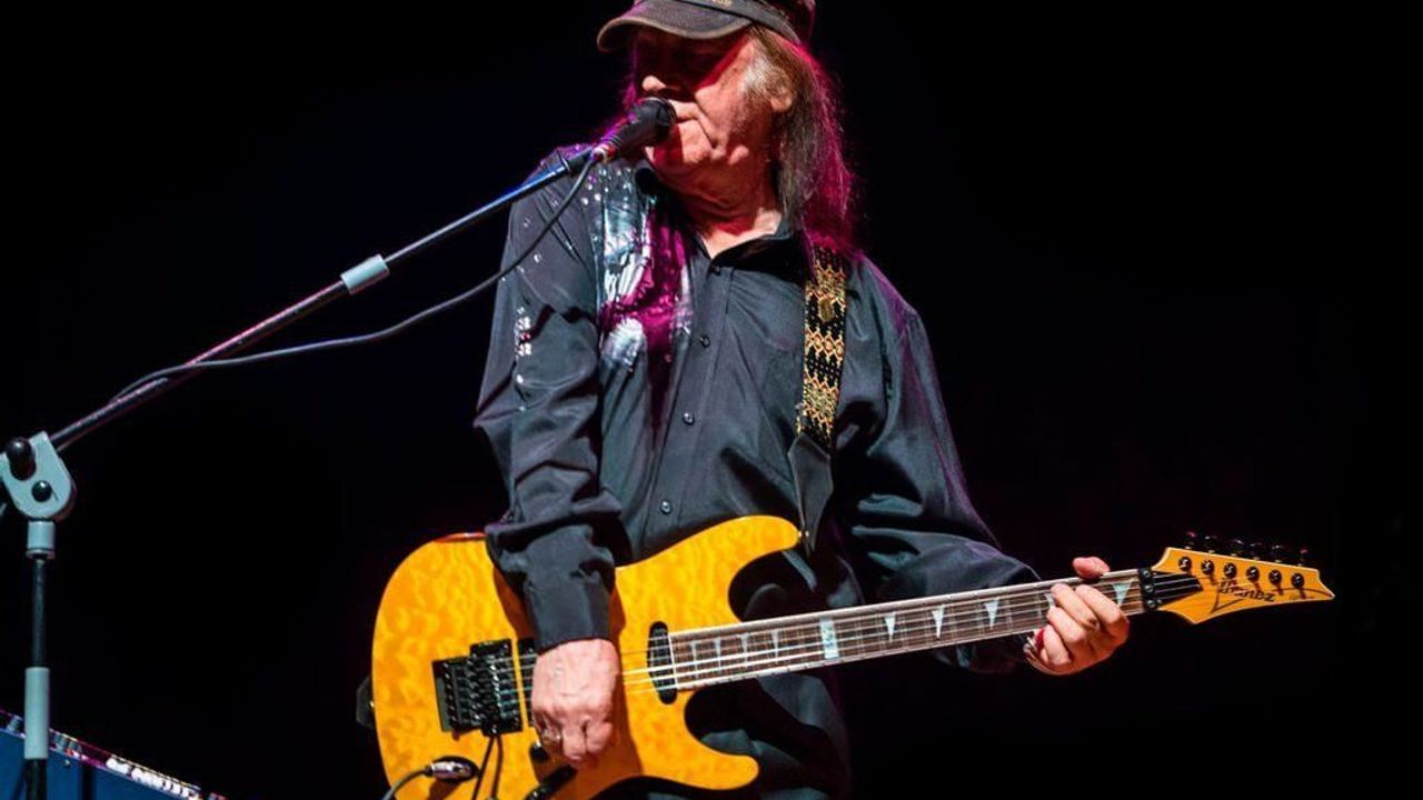 Erkin Koray hayatını kaybetti