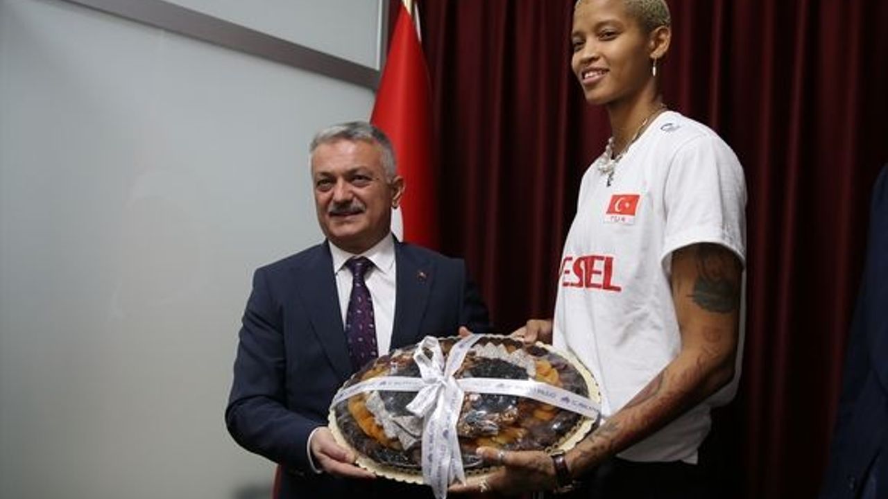 Melissa Vargas'tan anlamlı Malatya ziyareti