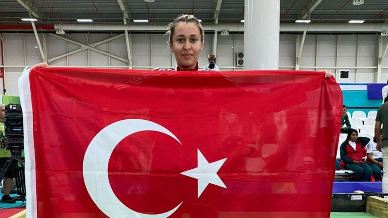 İnci Ece Öztürk'ten Fransa'da altın madalya