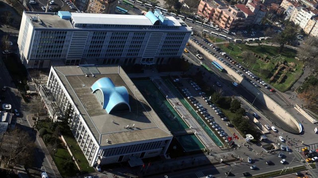 İBB’ye yolsuzluk soruşturmasında çarpıcı iddia: “İnşaat ruhsatı için villa ve daire istediler”