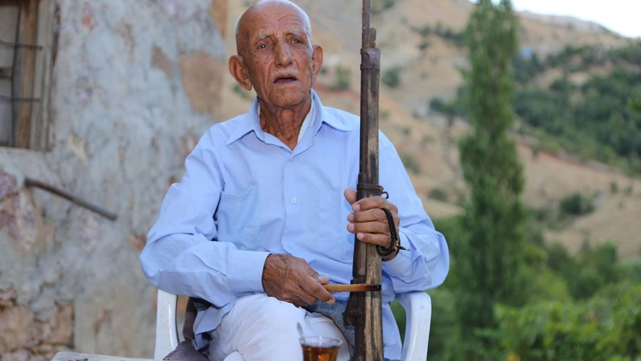 28 çocuğu ve 250'den fazla torunu var! 136 yaşındaki Batmanlı dede