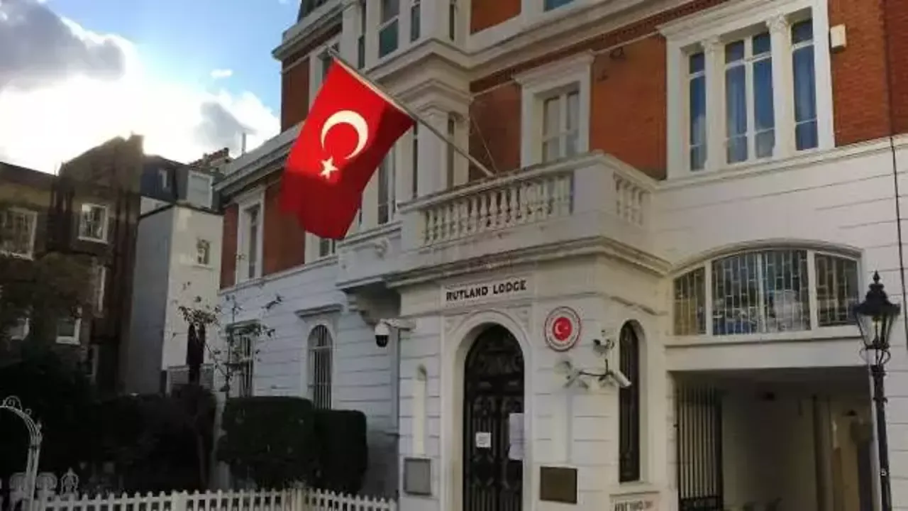Türkiye'den 2 ülkeye yeni büyükelçi ataması!