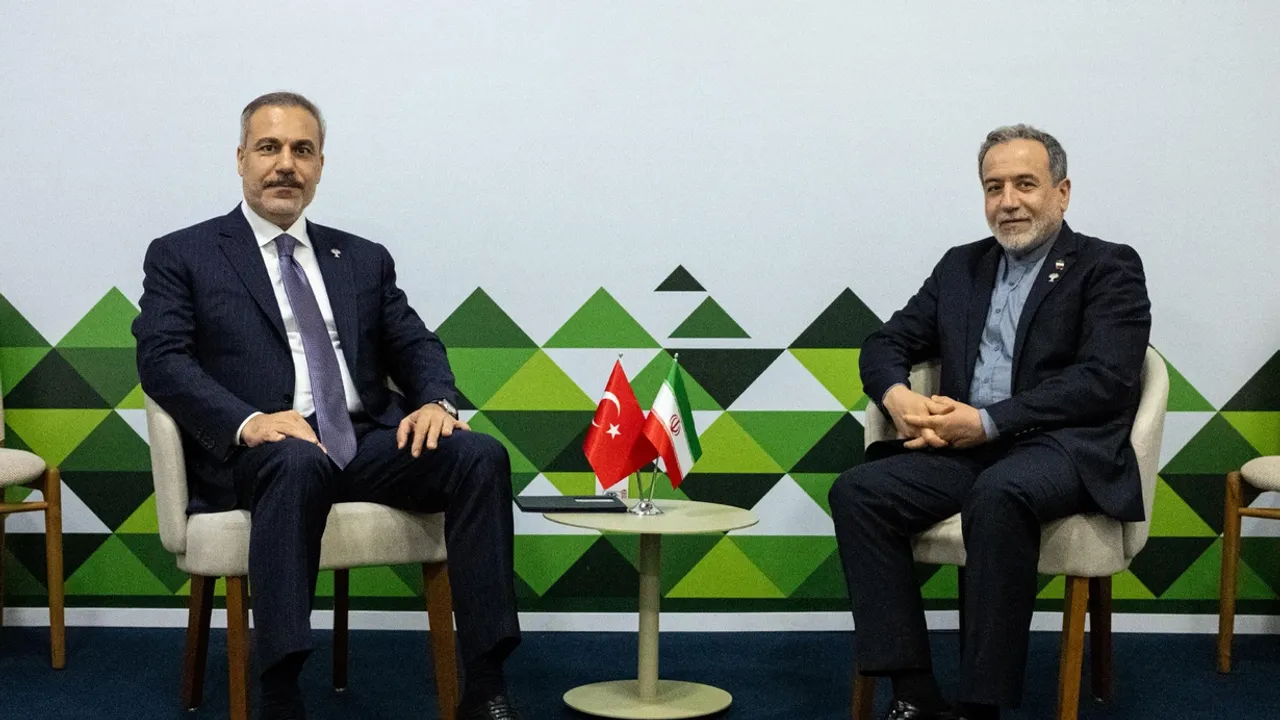 Bakan Hakan Fidan, İranlı mevkidaşı Erakçi ile görüştü