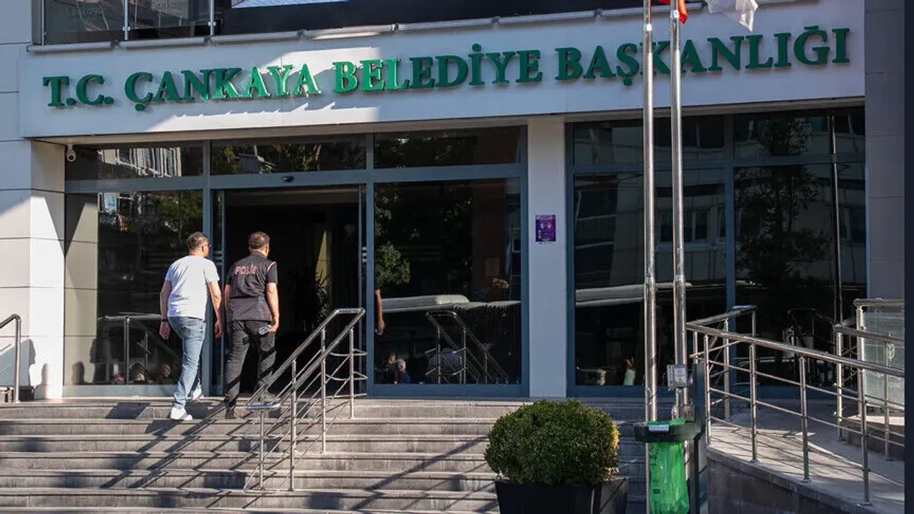 Çankaya Belediye Başkanı Güner'in de aralarında bulunduğu 24 şüpheli tutuklandı
