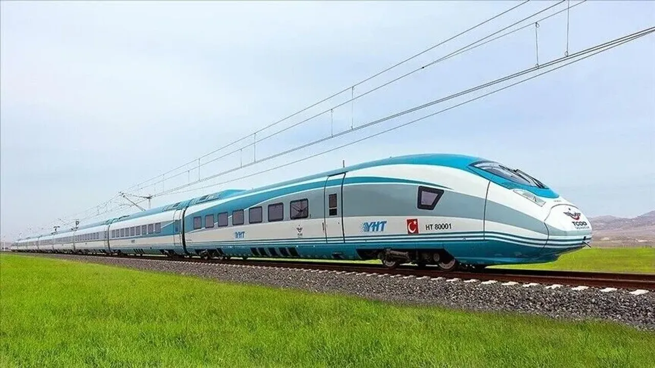 Tren yolculuklarında e-bilet dönemi başlıyor — kağıt bilet 1 Eylül'de sonlanıyor