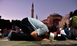 Ayasofyada kadınlar namaz kılabilir mi? Ayasofya camii ne zaman ibadete açılacak?