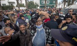 Tunus’ta yaşam koşullarını protesto eden halk sokaklara döküldü