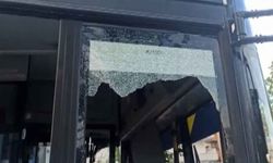 Şoföre kızdı, belediye otobüsünü kurşunladı