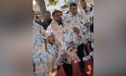 Aşiret düğününde damat, paraları taşımakta zorlandı
