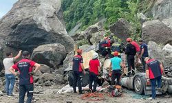 Artvin'de heyelan: 1 ölü, 2 yaralı var