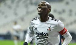 Beşiktaş'ta Atiba 39 yaşında kramponları asıyor! Yeni mesleği bile belli
