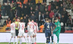 Antalyaspor'un golü iptal edildi! Büyük tartışmalara neden oldu