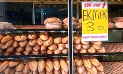 Fırıncılara kızdı, ekmek 3,5 TL'den satışa sundu