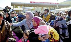 Depremden kurtulan Suriyeliler ülkelerine dönüyor!