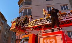 Hatay'da 5 katlı binada yangın: Mahsur kalan 25 kişi kurtarıldı