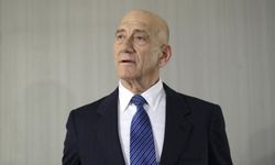 Eski İsrail Başbakanı Olmert: İç savaşa doğru gidiyoruz