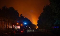 Fransa'nın Var bölgesinde yüksek yangın riski nedeniyle kırmızı alarm verildi
