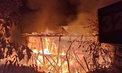 Burdur'da iki katlı ahşap evde yangın