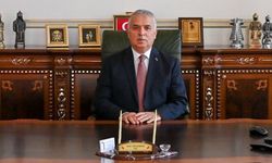 Trabzon'un yeni valisi Aziz Yıldırım oldu