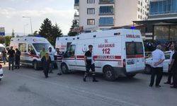 Dehşete düşüren olay! Ambulansta kalp masajı yapılan yaralıyı vurdular