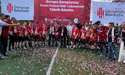 Futsal Milli Takımı'na coşkulu karşılama