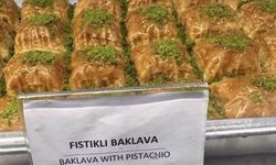 İstanbul Havalimanı'nda bir dilim baklavanın fiyatını gören arkasına bakmadan kaçıyor