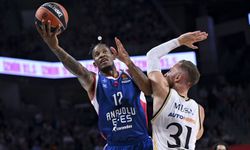 Anadolu Efes evinde Real Madrid'e kaybetti