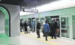 Görme engelliler için metroda bariyer talebi