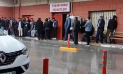 Şırnak'ta yakıt tankeri, şarampole devrildi; 2 ölü