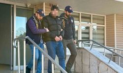 3 yıl 4 ay kesinleşmiş hapis cezasıyla aranıyordu, siber polise yakalandı