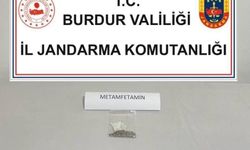 Burdur’da uyuşturucu ve kaçakçılık operasyonunda 2 şahıs tutuklandı