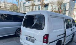 Gaziosmanpaşa’da trafikte tartışmanın ardından birbirlerine balyozla saldıran sürücüler yakalandı