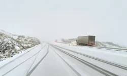 Ağrı-Iğdır kara yolunda ulaşım aksaklığı yaşanıyor