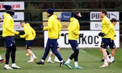 Fenerbahçe'nin kamp kadrosu belli oldu! 10 ay sonra kadroda...