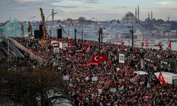 İstanbul'daki miting dünya manşetlerinde