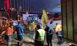 Ortaköy'de ana isale hattı patladı! Trafik Beşiktaş yönüne durdu