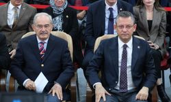 CHP Genel Başkanı Özgür Özel, Prof. Dr. Yılmaz Büyükerşen'in yeni görevini ilan etti...