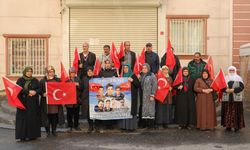 Diyarbakır anneleri, terör örgütü PKK tarafından Gara'da şehit edilenleri andı